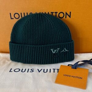 LOUIS VUITTON DUAL BEANIE